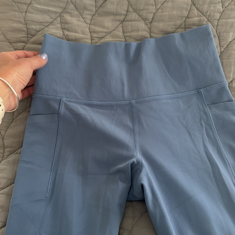 Athleta Salutation Stash Pocket II 7/8 Tight - Picture 9 of 9